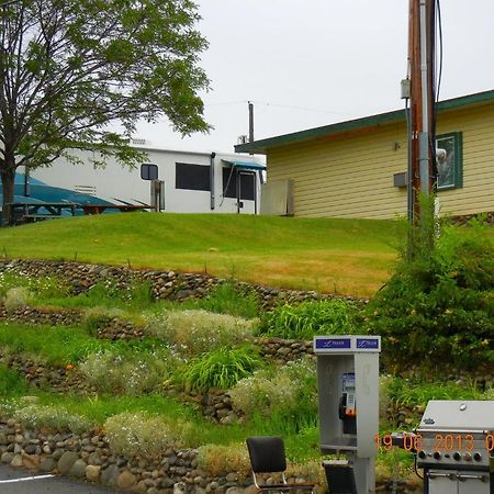Pleasant View Motel Summerland Luaran gambar